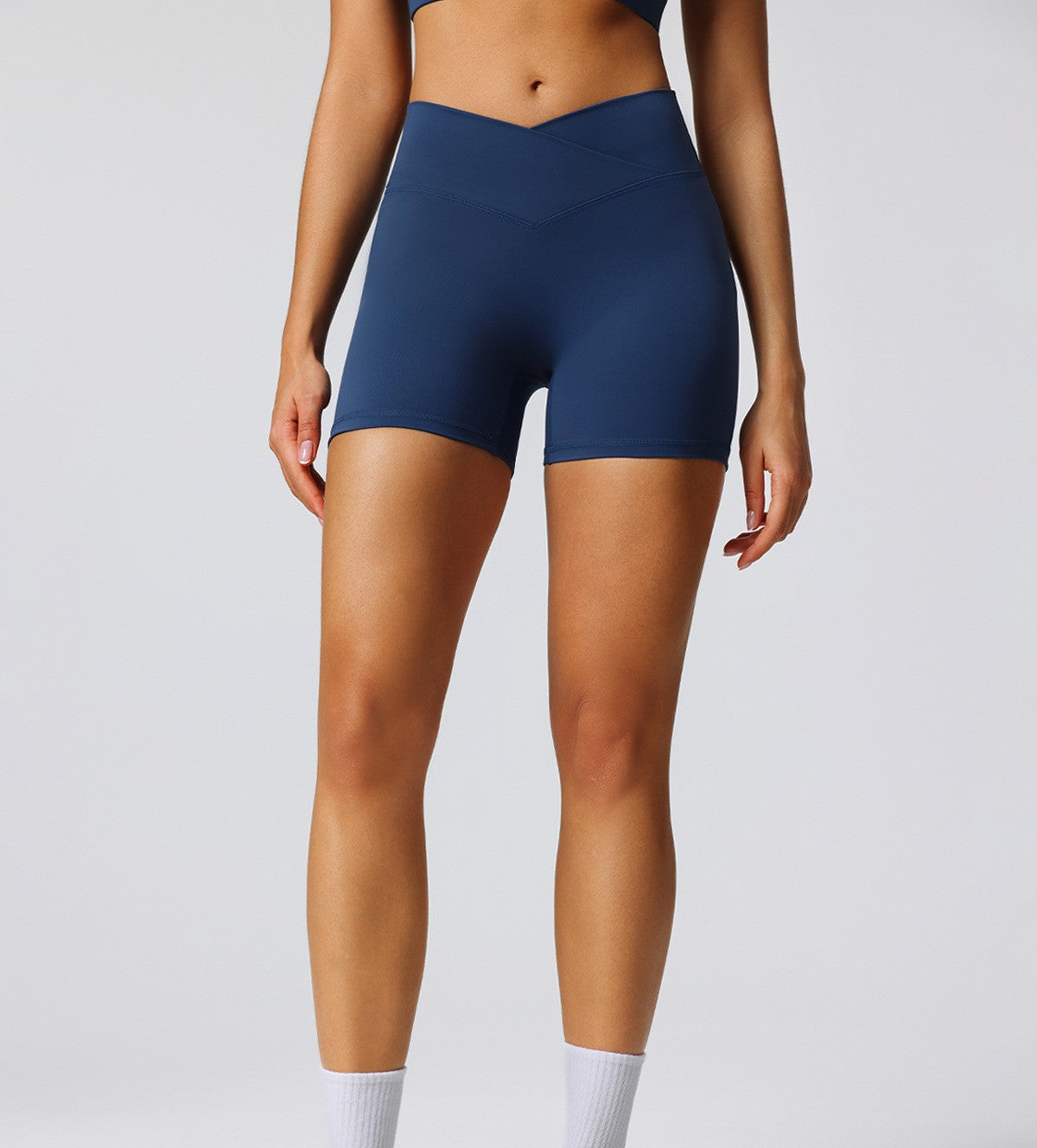 Conjunto Midnight Navy 3 Piezas - Top Classic Raceback + Shorts Real Sculp + Chaqueta Essence Line