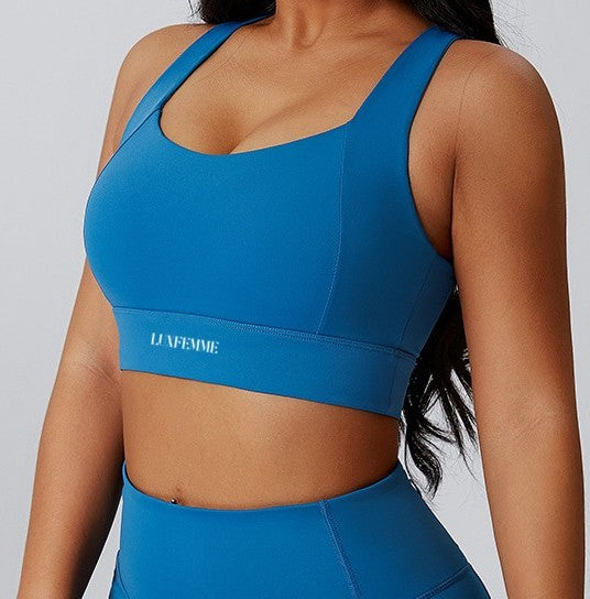 Halo - Top deportivo con espalda tipo nadadora y abertura central