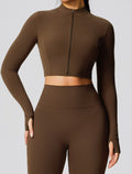 Conjunto Chocolate 3 Piezas - Top Glow Motion, Leggins Peach Fruit y Chaqueta Corta Essence Line