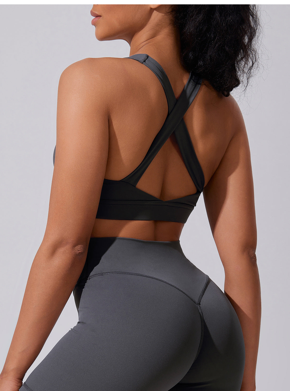 Glow Motion - Top deportivo de tirantes anchos con escote redondo